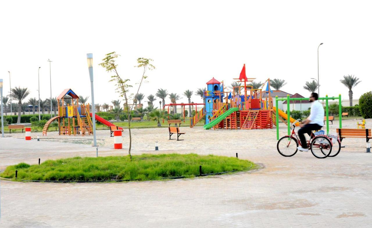 Radisson Blu Resort, Al Khobar Half Moon Bay Esterno foto Al-Shaab Park