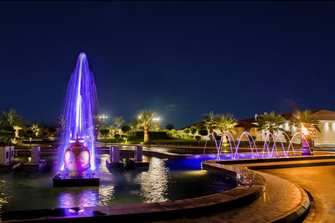 Radisson Blu Resort, Al Khobar Half Moon Bay Esterno foto Fountains at the resort