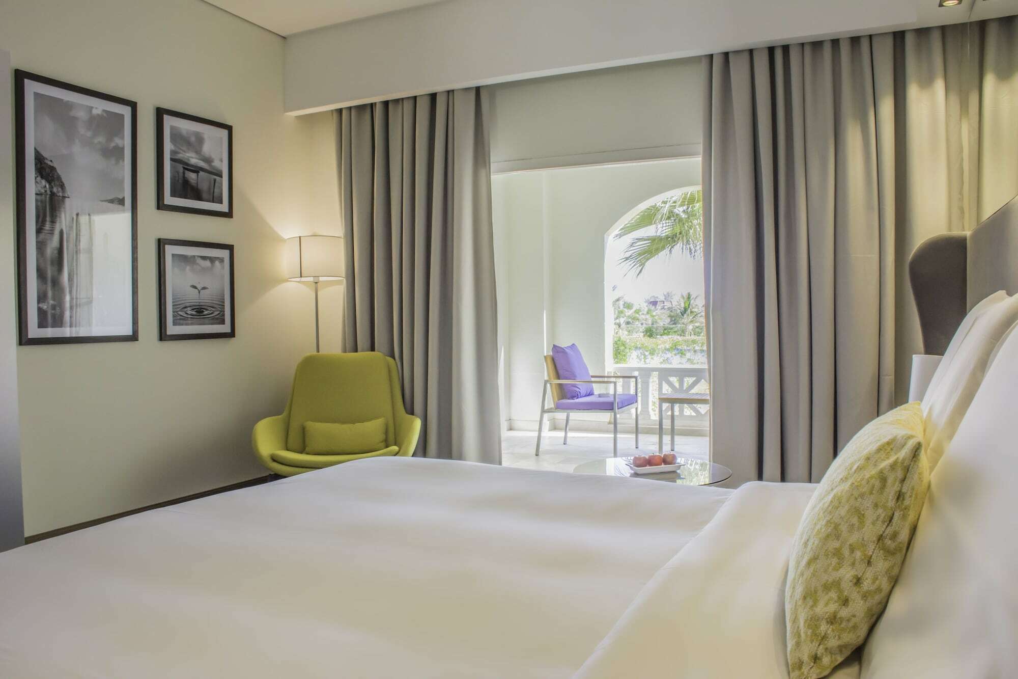 Radisson Blu Resort, Al Khobar Half Moon Bay Esterno foto A room at the hotel