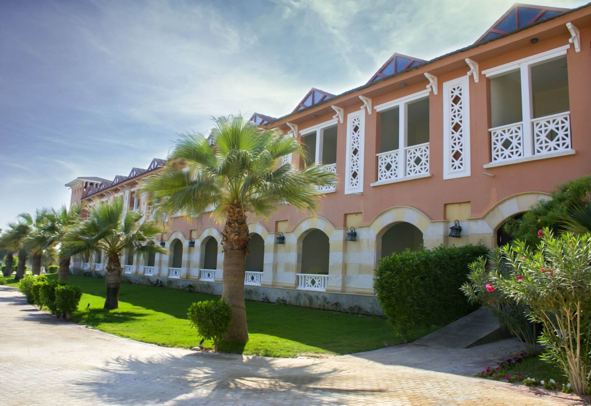 Radisson Blu Resort, Al Khobar Half Moon Bay Esterno foto A typical hotel in Antalya