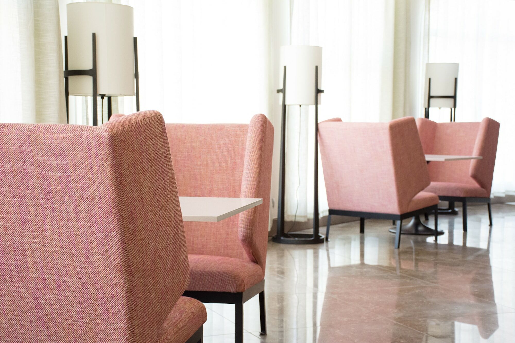 Radisson Blu Resort, Al Khobar Half Moon Bay Esterno foto The interior of the hotel