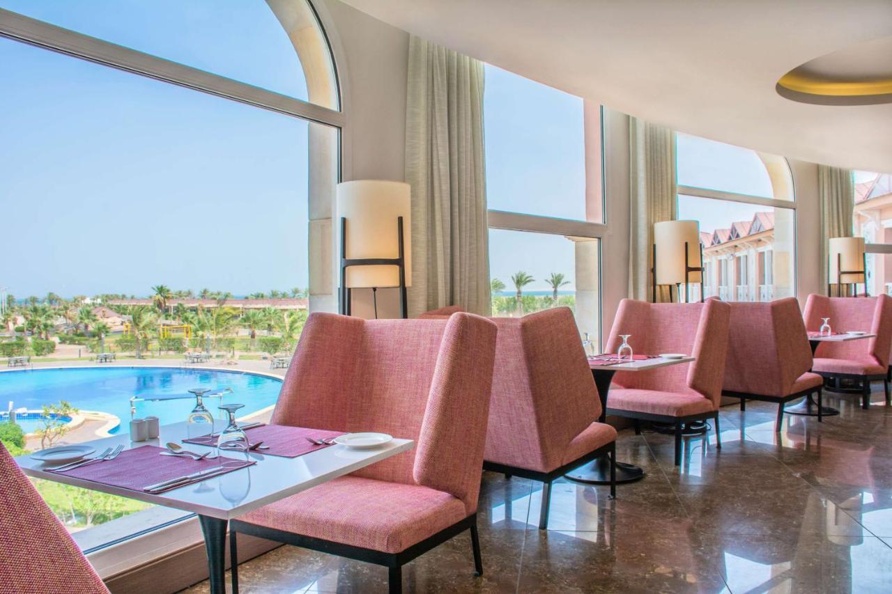 Radisson Blu Resort, Al Khobar Half Moon Bay Esterno foto The restaurant